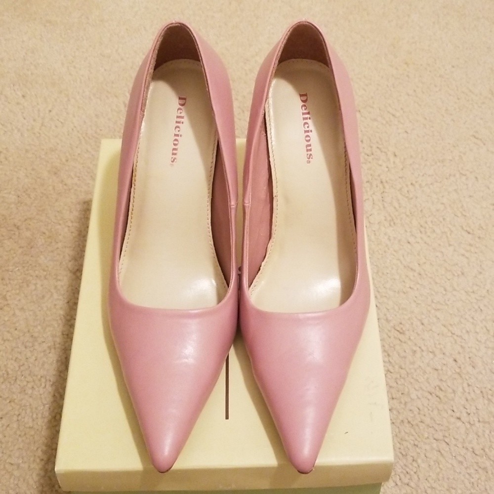 Mauve heels - size 7